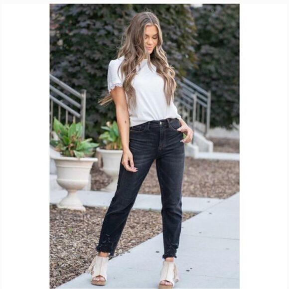 Judy Blue Black Knoxville High Waisted Destroyed Hem Cropped Straight Jeans 31 - Picture 1 of 12
